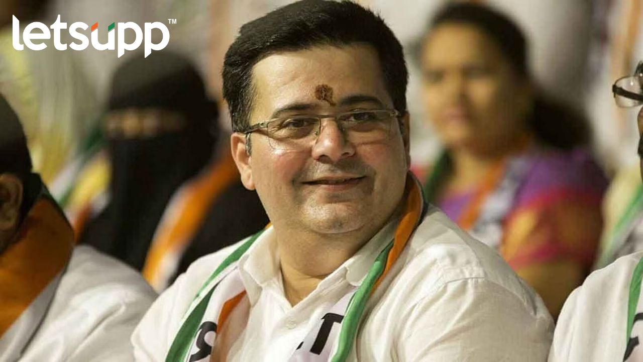 ठाकरे गटानंतर आता राष्ट्रवादीलाही गळती! बड्या नेत्याची ‘देवगिरी’वर हजेरी… Aanand Paranjpe