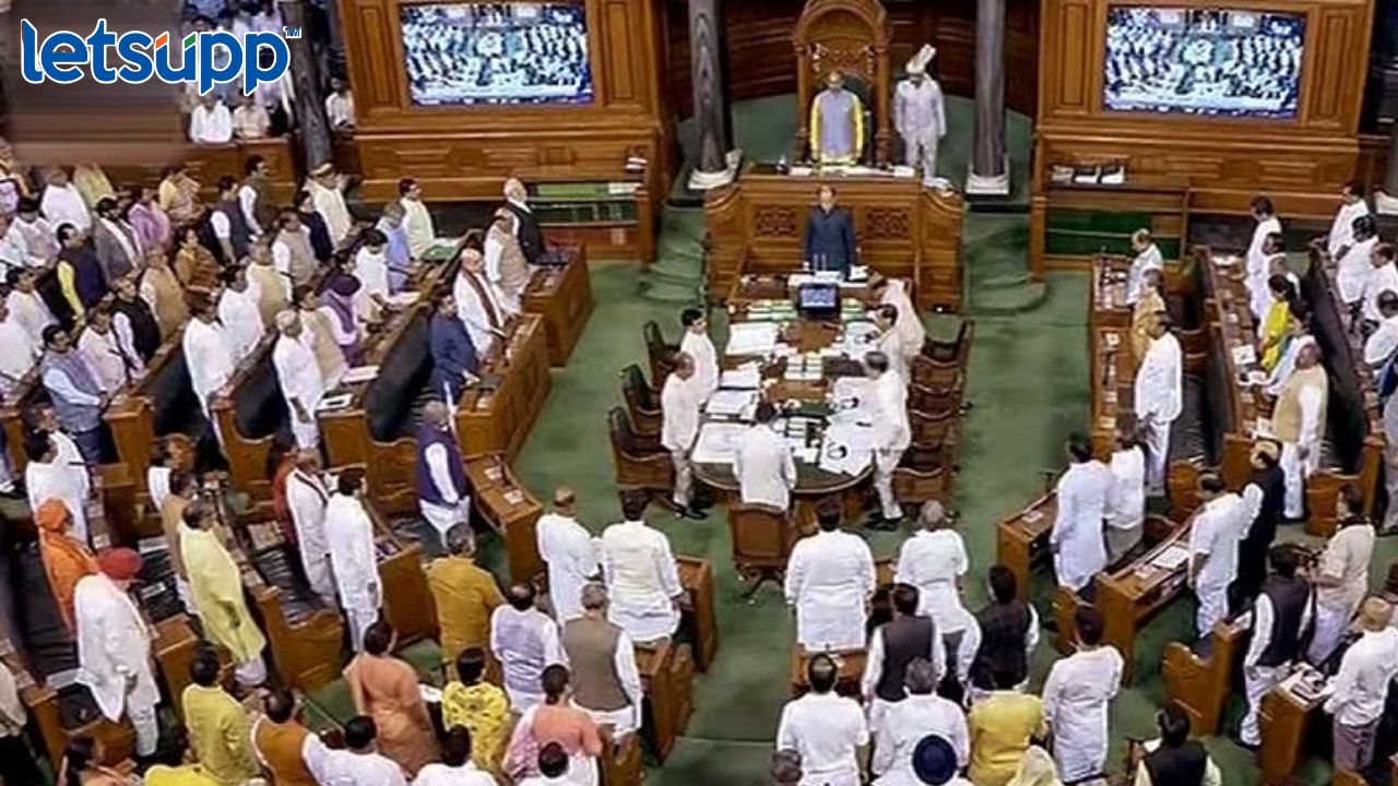 लोकसभेत उद्या INDIA ची अग्निपरीक्षा; केंद्र सरकार आणणार अध्यादेश दिल्ली विधानसभेत वादळी चर्चा; 'आप'चा आंबेडकरांच्या फोटोवरून वाद, आतिशीसह अनेकजण निलंबित