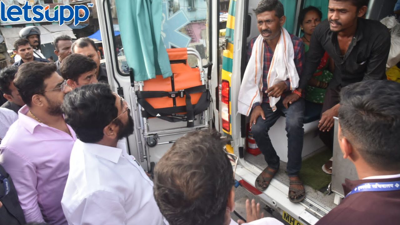 मुख्यमंत्री एकनाथ शिंदे यांचा संवेदनशीलपणा, ताफा थांबवून रुग्णाला मदत Eknath Shinde