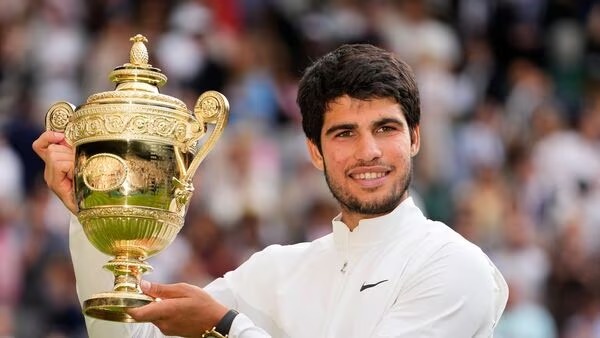 Wimbledon 2023 : विश्वविजेत्या जोकोविचचा पराभव करत, अल्काराज बनला विम्बल्डनचा नवा बादशहा WhatsApp Image 2023 07 17 At 7.44.08 AM