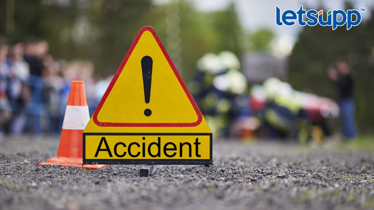 Buldhana Accident : भीषण अपघात! बुलढाण्यात दोन बस समोरासमोर धडकल्या, 5 जणांचा जागीच मृत्यू