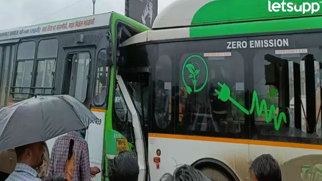 पुणे-नगर रोडवर दोन PMPML बस समोरासमोर धडकून अपघात; अनेकांना काचा फोडून काढले बाहेर 800 (20)