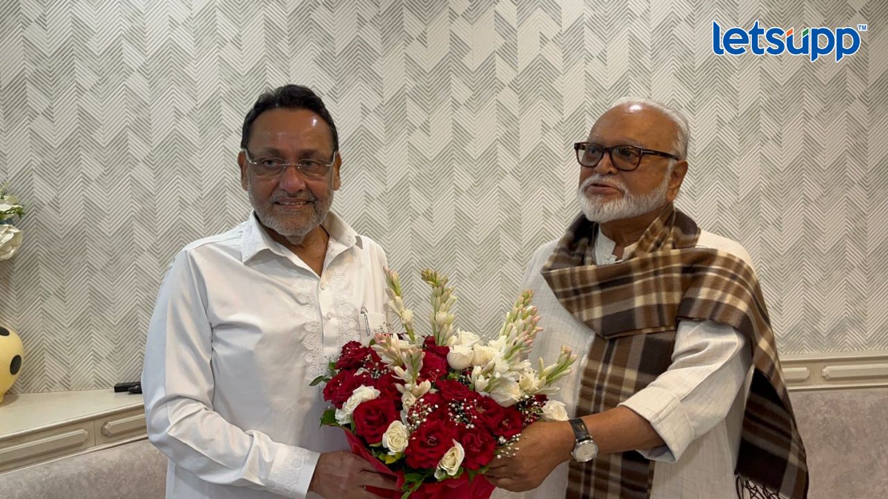 ‘आमची डिग्री एकच, जेल रिटर्न’; मलिकांच्या भेटीनंतर भुजबळांची मिश्किल टिप्पणी Untitled Design (2)