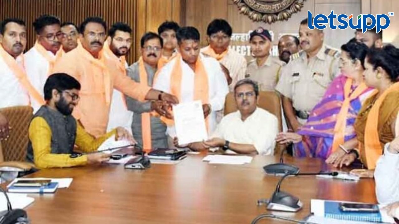 Ahmednagar News : शिवरायांचा अपमान! ठाकरे गट आक्रमक, देशद्रोहाचा गुन्हा दाखल करा अन्यथा.., Ahmednagar News