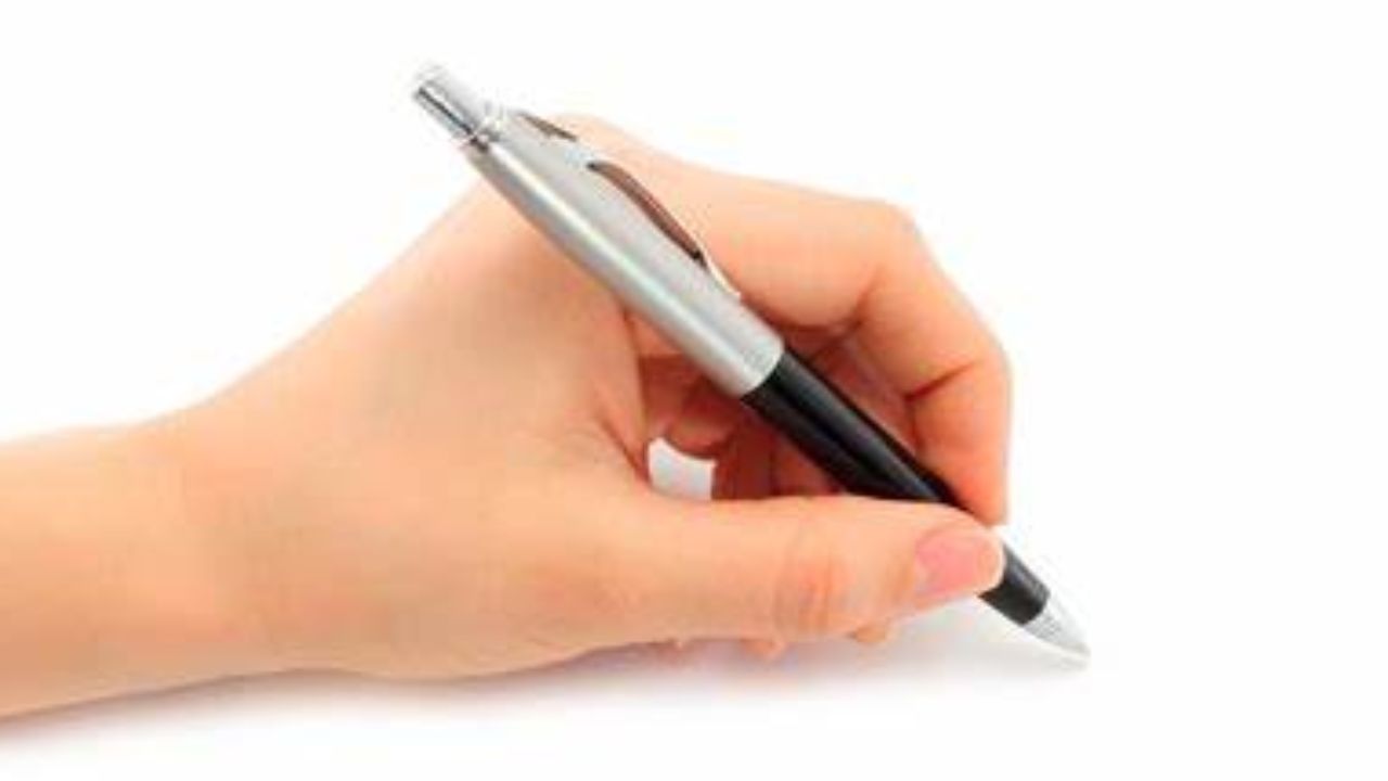 International Left Handers Day : डावखुरे असतात जास्त स्मार्ट; जाणून घ्या, वैशिष्ट्ये अन् इतिहास Left Hand