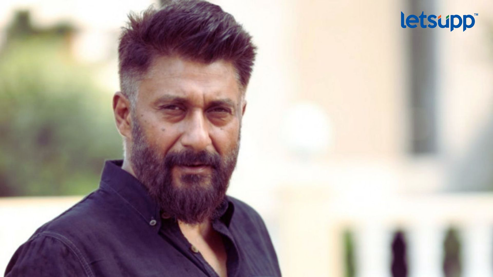 Vivek Agnihotri: ‘द कश्मीर फाइल्स’बद्दल सवाल करताच अग्निहोत्रींचा काढता पाय; Video Viral… Vivek Agnihotri