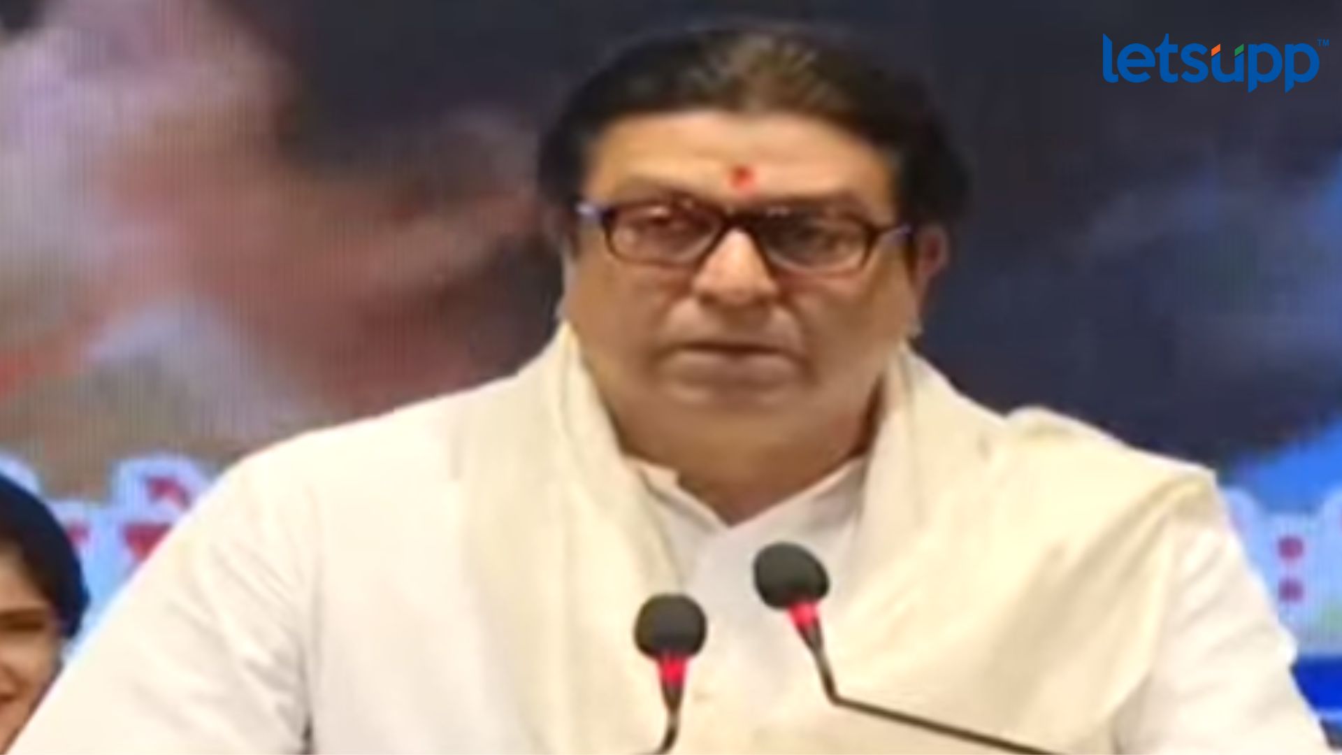 राज ठाकरेंनी हिंदुत्वावरुन कूस बदलली; निवडणुकांपूर्वी पुन्हा खेळलं मराठी कार्ड? Letsupp Image (80)