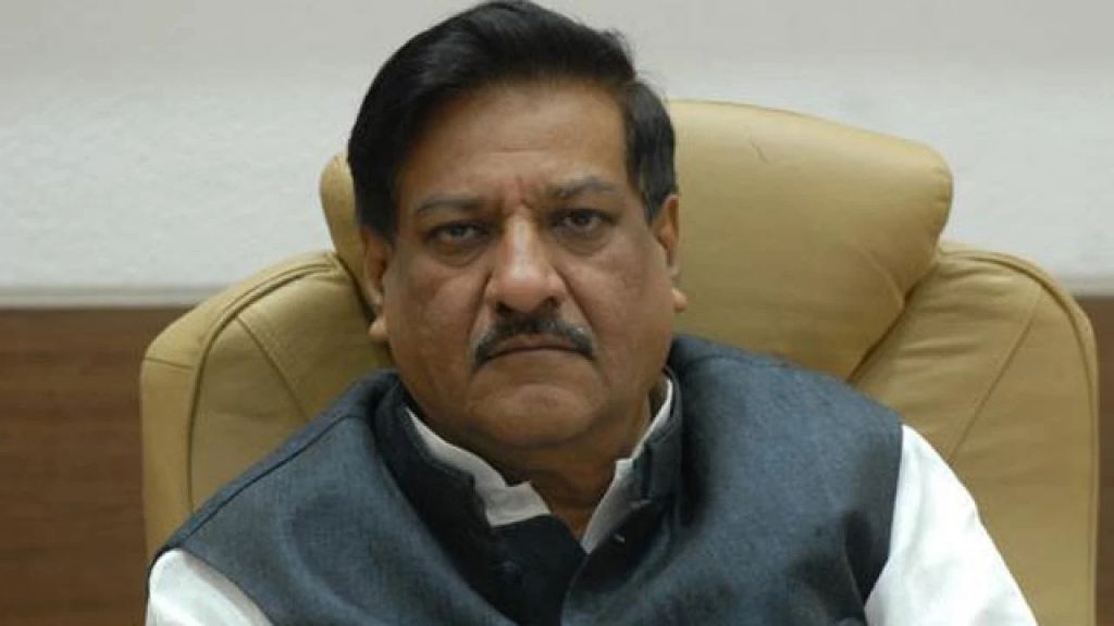 Maharashtra Politics : फडणवीसांनी अजितदादांना पत्र का दिलं? पृथ्वीराजबाबांनी सांगितलं धक्कादायक कारण