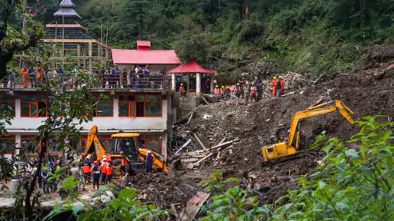 हिमाचलात पावसाचा हाहाकार! चार दिवसांत 71 मृत्यू, 1700 घरे जमीनदोस्त Rain