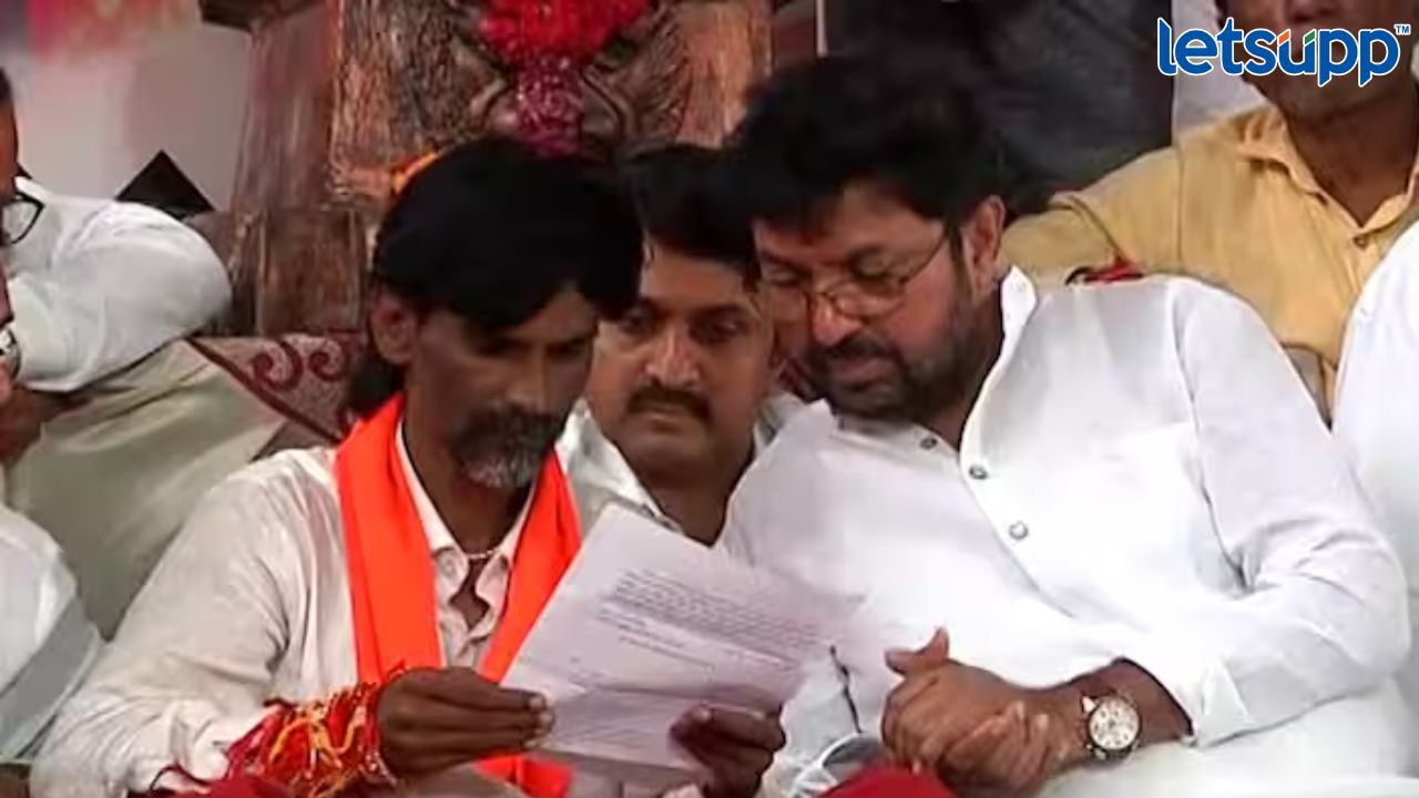 Maratha Reservation : जरांगे आपल्या मागण्यांवर ठाम, खोतकर जरांगेंच्या भेटीला, अभ्यास करण्यासाठी पुन्हा मागितला वेळ Untitled Design (1)