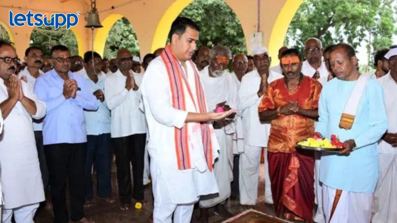 Ahmedanagar News : पाऊस पडून दुष्काळाचे संकट मिटू दे! बळीराजासाठी आमदार काळेंचे देवाकडे साकडे Untitled Design (27)
