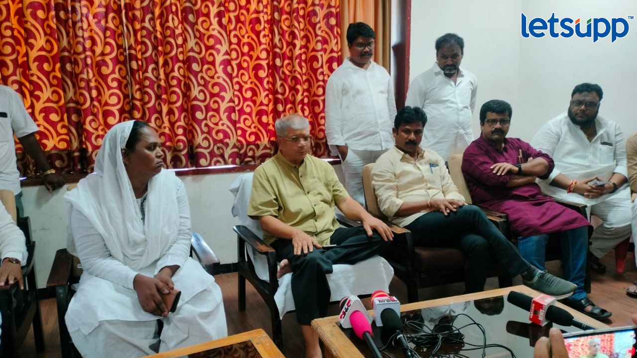 हरेगाव मारहाण प्रकरणातील आरोपींवर मोक्का अंतर्गत कारवाई करा, प्रकाश आंबेडकरांची मागणी Untitled Design (81)