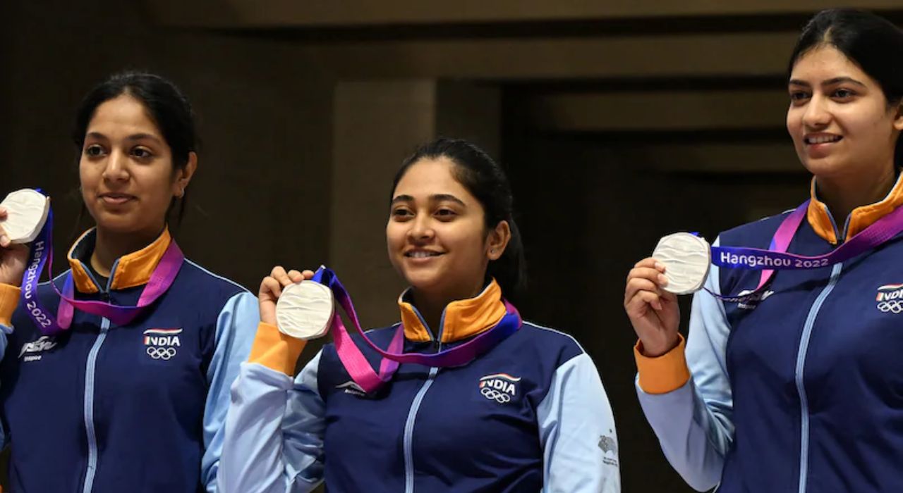 Asian Games 2023 : भारताने खाते उघडले; नेमबाजी आणि रोईंग प्रकारात रौप्यपदकांवर कोरलं नाव Asian Games 2023