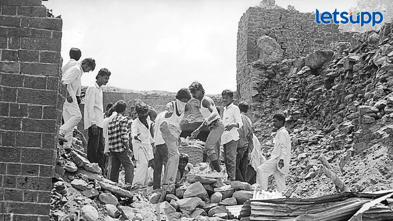 Latur earthquake ला 30 वर्षे पूर्ण; 10 हजार लोकांचा मृत्यू, वाचा वेदनादायी कहाणी