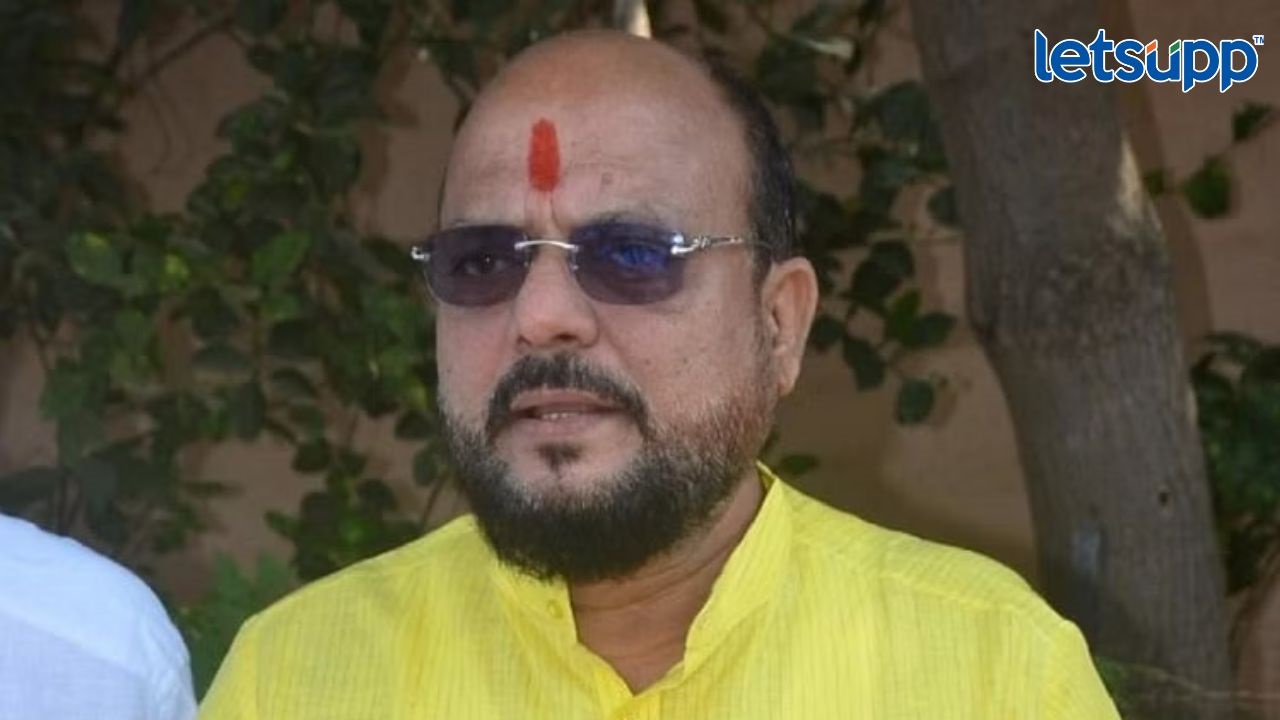 गुलाबराव पाटलांना ‘जुलाबराव’ म्हणताच चिडले; मराठा आंदोलकाला केली शिवीगाळ? Gulabrao