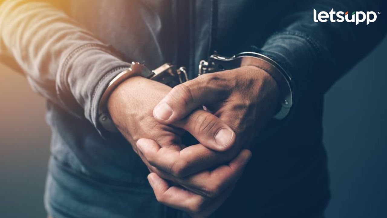 प्रेमसंबंधात अडथळा ठरत असल्यानं काढला विजय ढुमेचा काटा, प्रेयसीसह पाच जणांना अटक Vijay Dhume murder case