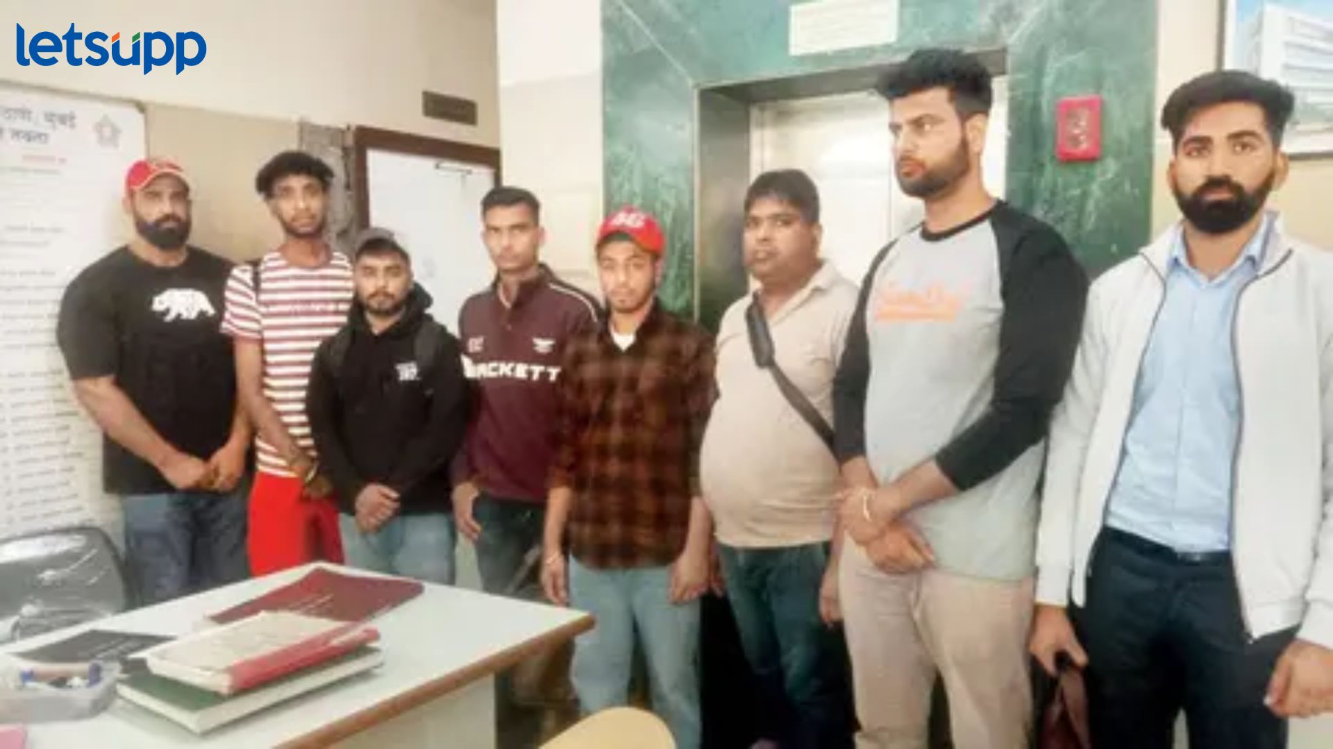 इंग्रजी बोलताना अडखळले अन् फसले! बनावट कागदपत्रांच्या आधारे युकेला जाणाऱ्या टोळीचा पर्दाफाश Eight People Arrested