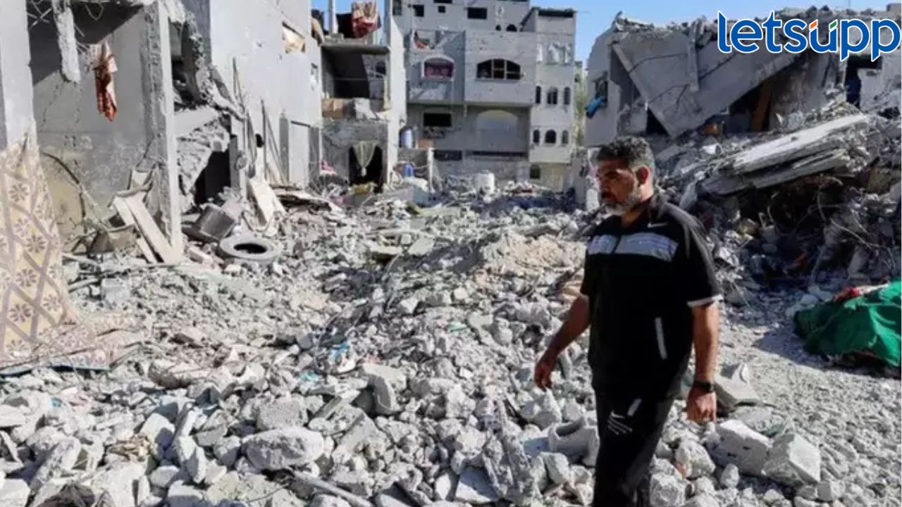 Israel-Palestine : इस्रायलविरोधात संयुक्त राष्ट्रात ठराव, भारताने दिला पॅलेस्टाईनला पाठिंबा Israel Hamas War : युद्ध थांबणार ? 'त्या' कराराला इस्त्रायलने दिली मंजुरी