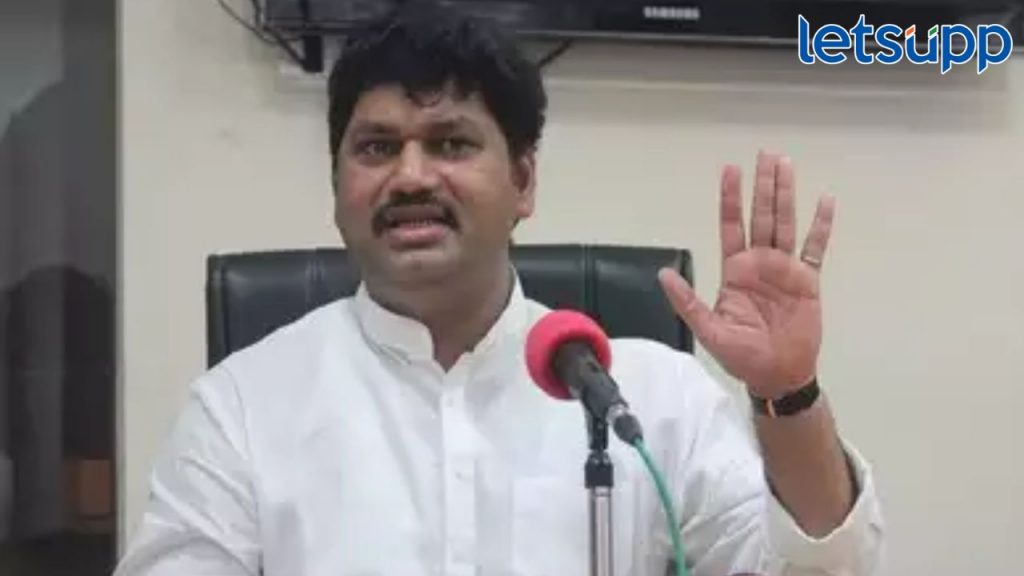 कृषी सेवा केंद्र संचालकांना दिलासा, बोगस बियाणे विरोधातील कायद्यांचा त्रास होणार नाही; कृषिमंत्री मुंडेंची ग्वाही