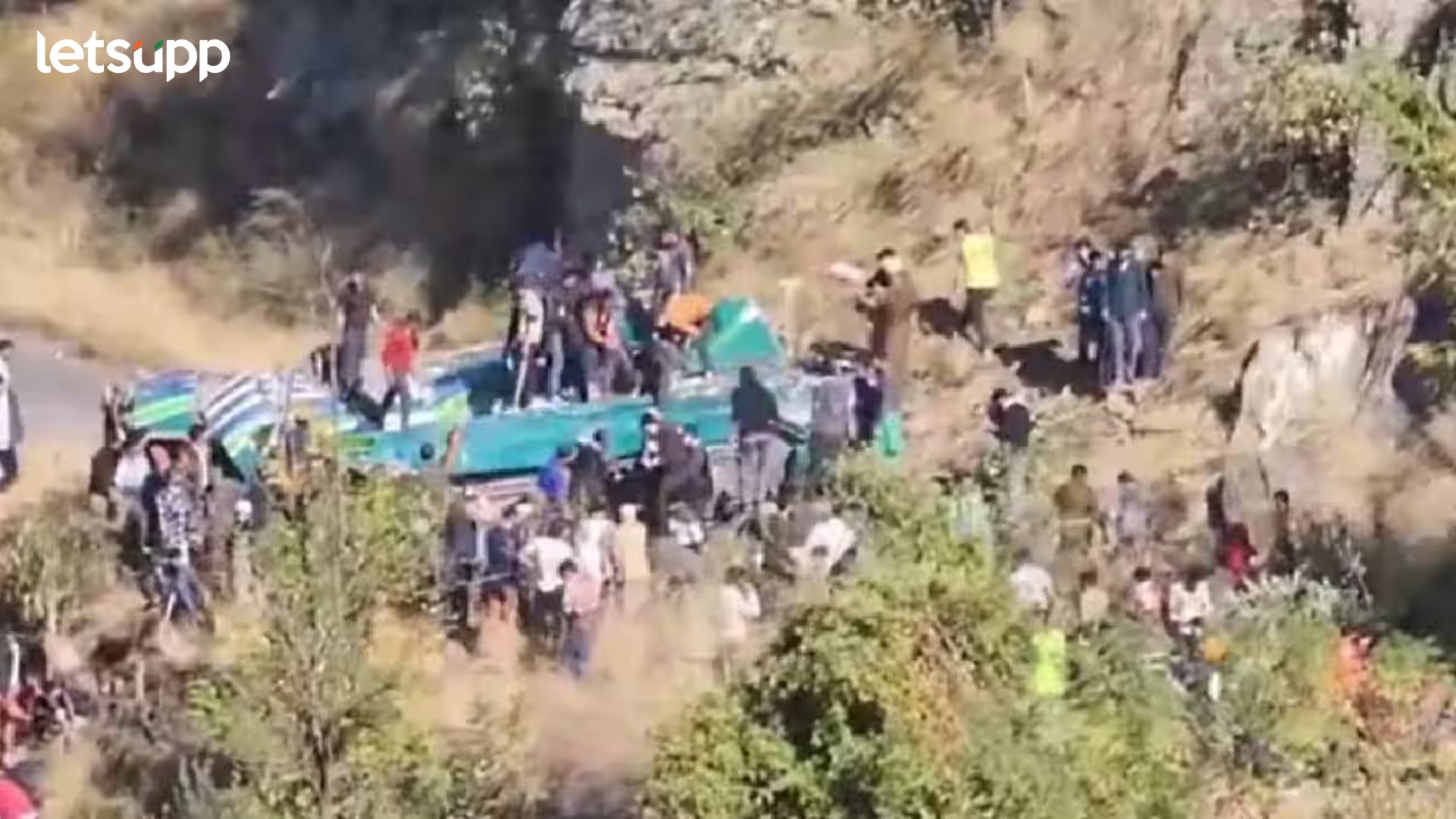 जम्मूत भीषण अपघात! बस 300 फूट दरीत कोसळली; ड्रायव्हर्सची शर्यत 36 जणांच्या जीवावर बेतली Jammu Bus Accident
