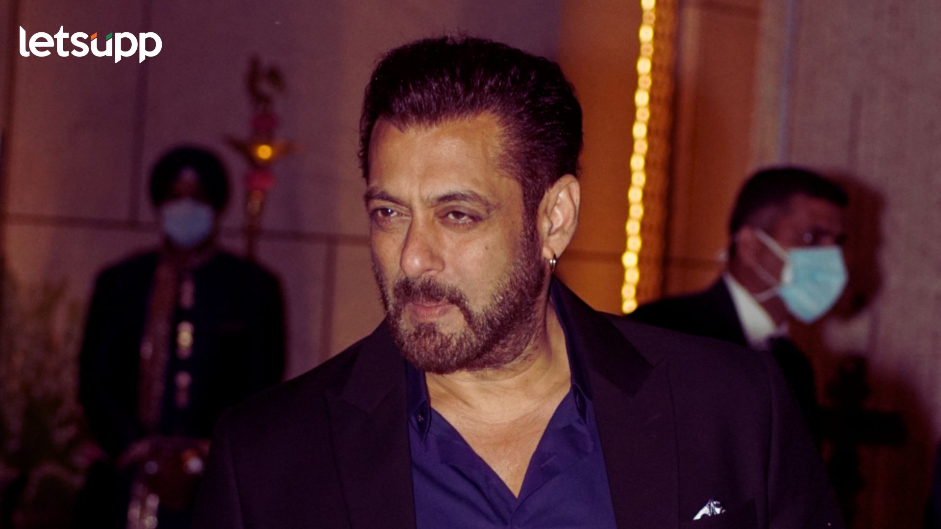 Salman Khan : ‘Tiger 3’नंतर आता भाईजानचा ‘द बुल’ येणार चाहत्यांच्या भेटीला धक्कदायक! अभिनेता सलमानच्या घराबाहेर गोळीबार; 2 अज्ञातांकडून 4 राउंड फायर