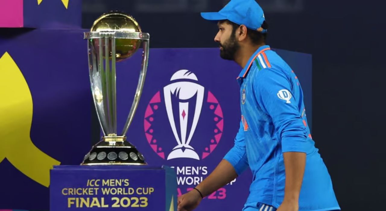 World Cup Final : रोहितच्या ‘त्या’ दोन चुका पडल्या महागात; टीम इंडियाचं गणित हुकलंच