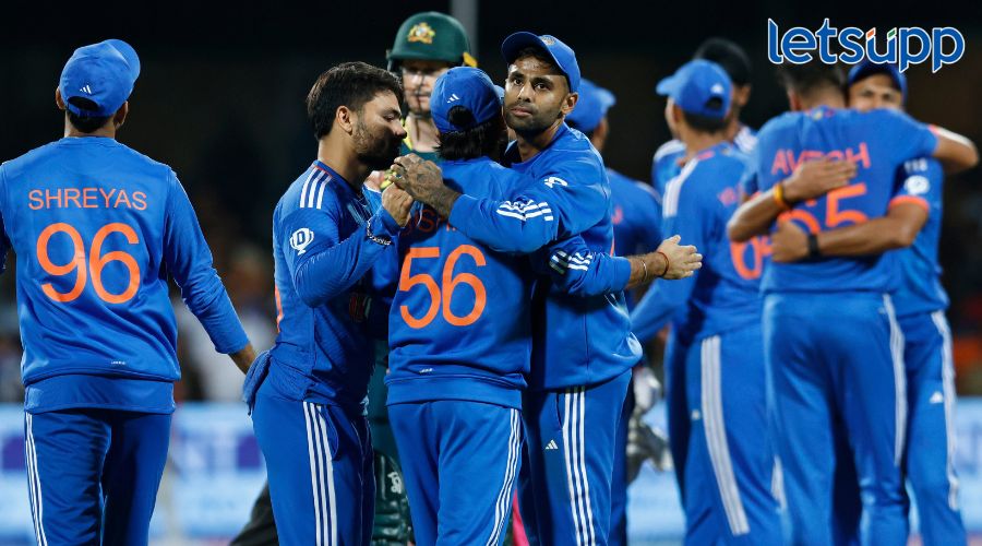 IND vs AUS : रोमांचक सामन्यात 6 धावांनी ऑस्ट्रेलियावर विजय, टीम इंडियाची भेदक गोलंदाजी 1 IND vs AUS : रोमांचक सामन्यात 6 धावांनी ऑस्ट्रेलियावर विजय, टीम इंडियाची भेदक गोलंदाजी