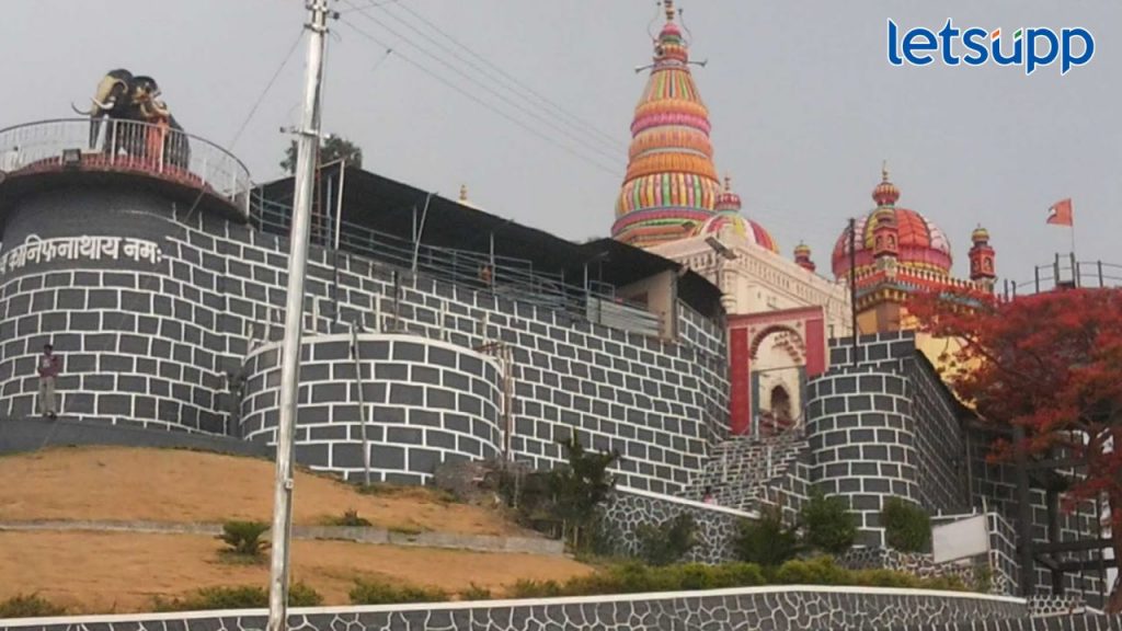 मोठी बातमी : मढी देवस्थानच्या अध्यक्ष निवडीवरुन विश्वस्तामध्येच हाणामारी