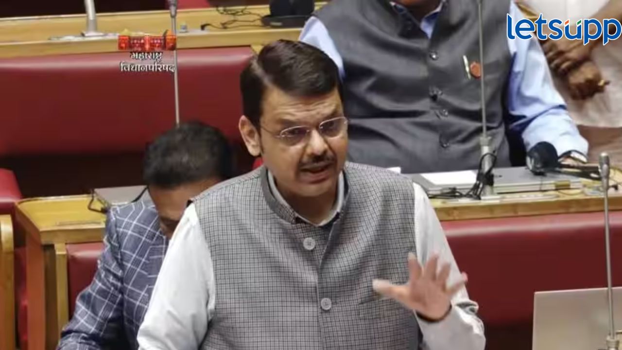 BHR पतसंस्था गैरव्यवहार! अनेक पोलीस अधिकारी अडकणार, देवेंद्र फडणवीसांचा इशारा विरोधकांकडून अंतिम आठवडा प्रस्तावात विदर्भाच्या प्रश्नांवर चर्चाच नाही; फडणवीसांची घेतला समाचार