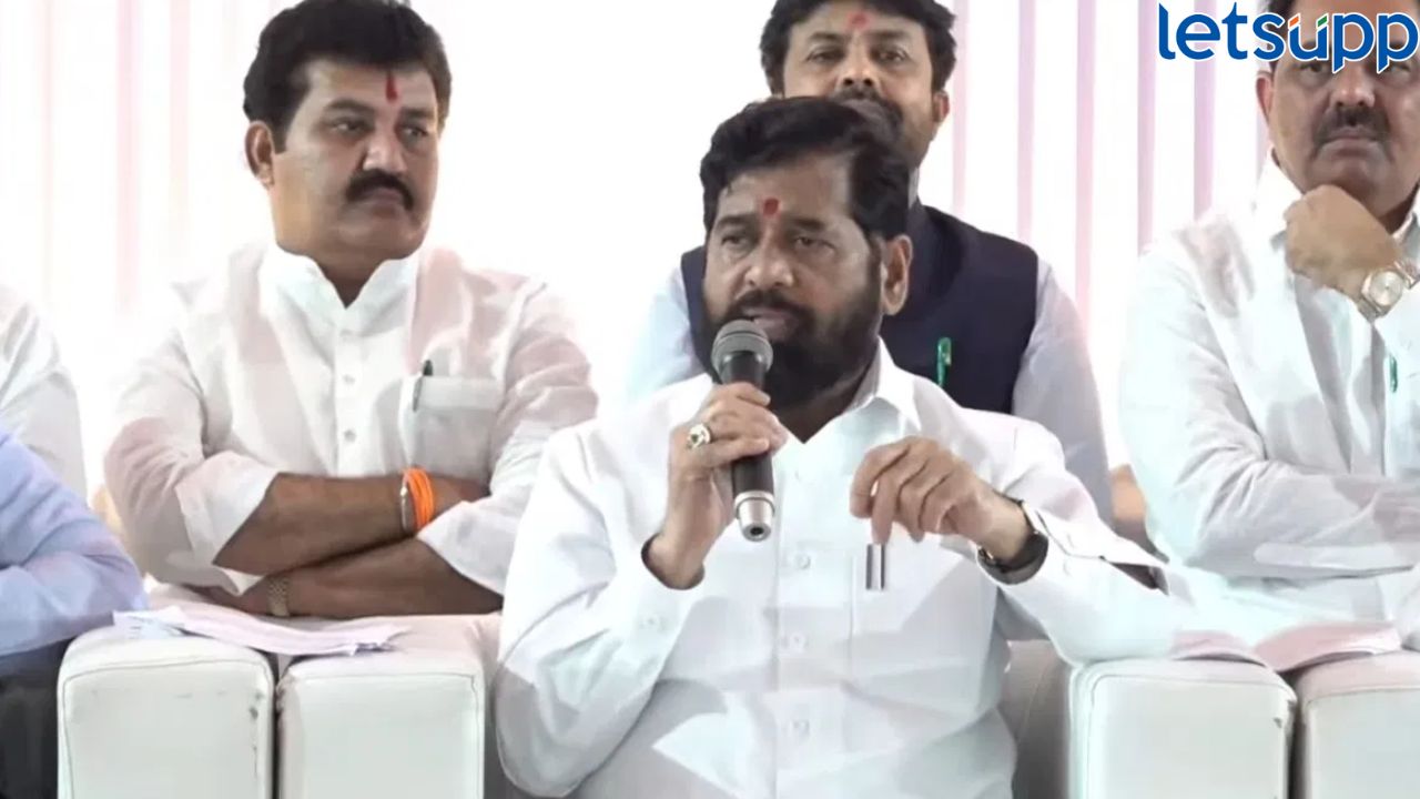 ‘नाक खाजवायलाही मॅडमची परवानगी लागते…’, मविआच्या नेत्यांवर CM शिंदेंचं टीकास्त्र 'नाक खाजवायलाही मॅडमची परवानगी लागते...', मविआच्या नेत्यांवर CM शिंदेंचं टीकास्त्र