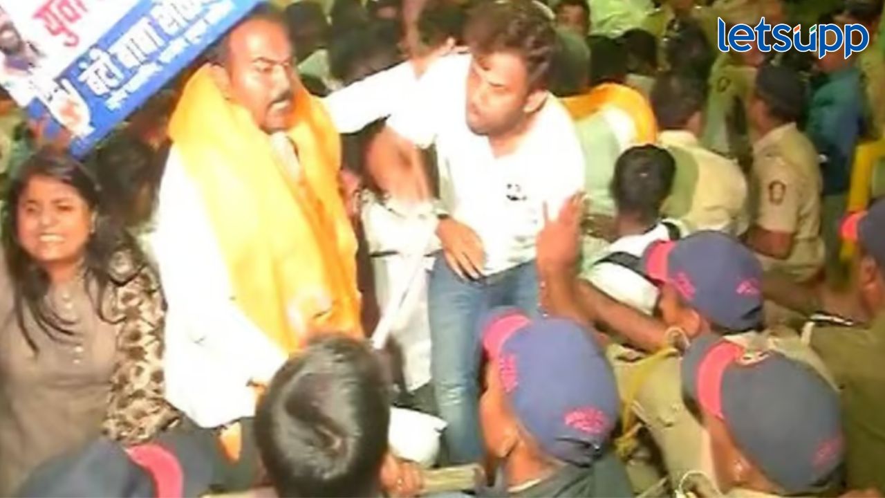 Yuva Sangharsh Yatra : युवा संघर्ष यात्रेला गालबोट; नागपुरात राडा, रोहित पवारांसह कार्यकर्ते ताब्यात Mla Rohit Pawar