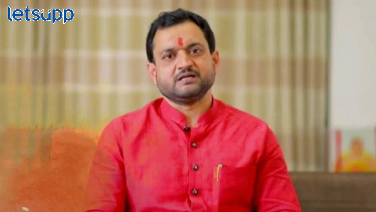 जनतेकडून मला मिळणार प्रतिसाद पाहून विरोधकांच्या पायाखालाची वाळू सरकली, सुनील शेळकेंचा हल्लाबोल Sunil Shelke