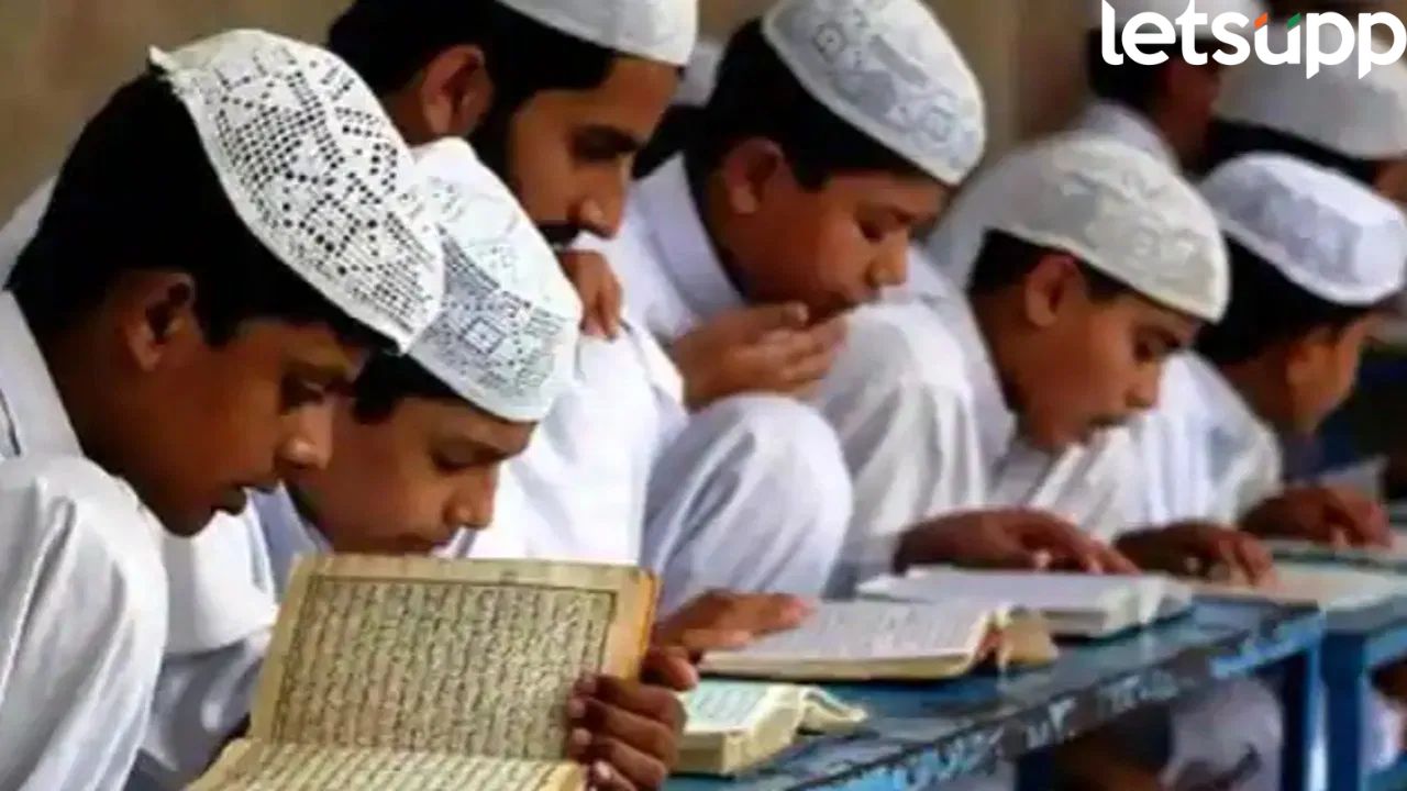 Madarsa Board : योगी आदित्यनाथ यांच्या रडारवर मदरासे! शंभर कोटी विदेशातून आले ? चौकशीसाठी एसआयटी Madarsa Board News : योगी आदित्यनाथ यांच्या रडारवर मदराशे ! शंभर कोटी विदेशातून आले ? चौकशीसाठी एसआयटी