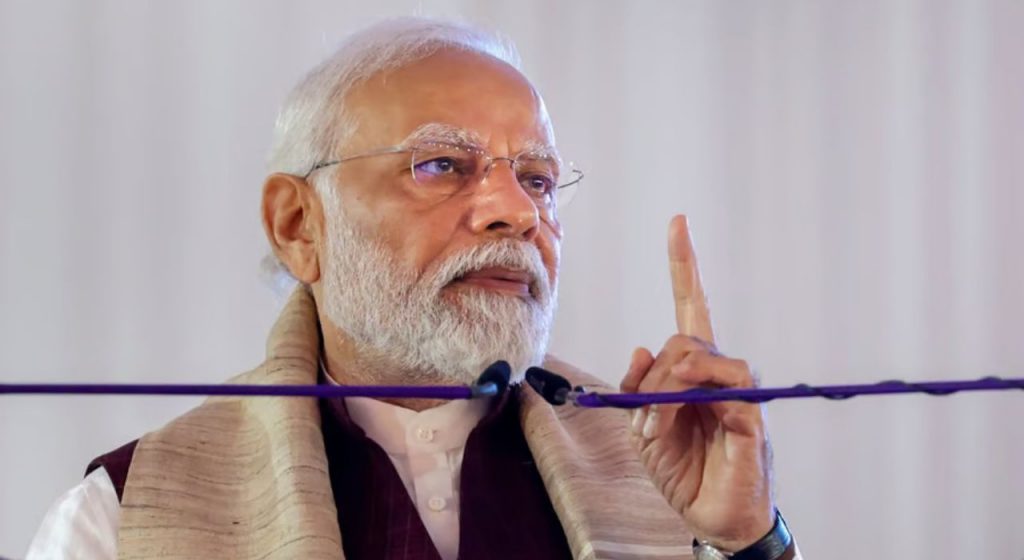 Parliament Security Breach : 'संसद घुसखोरी गंभीर, सखोल तपास गरजेचा'; PM मोदींची पहिली प्रतिक्रिया