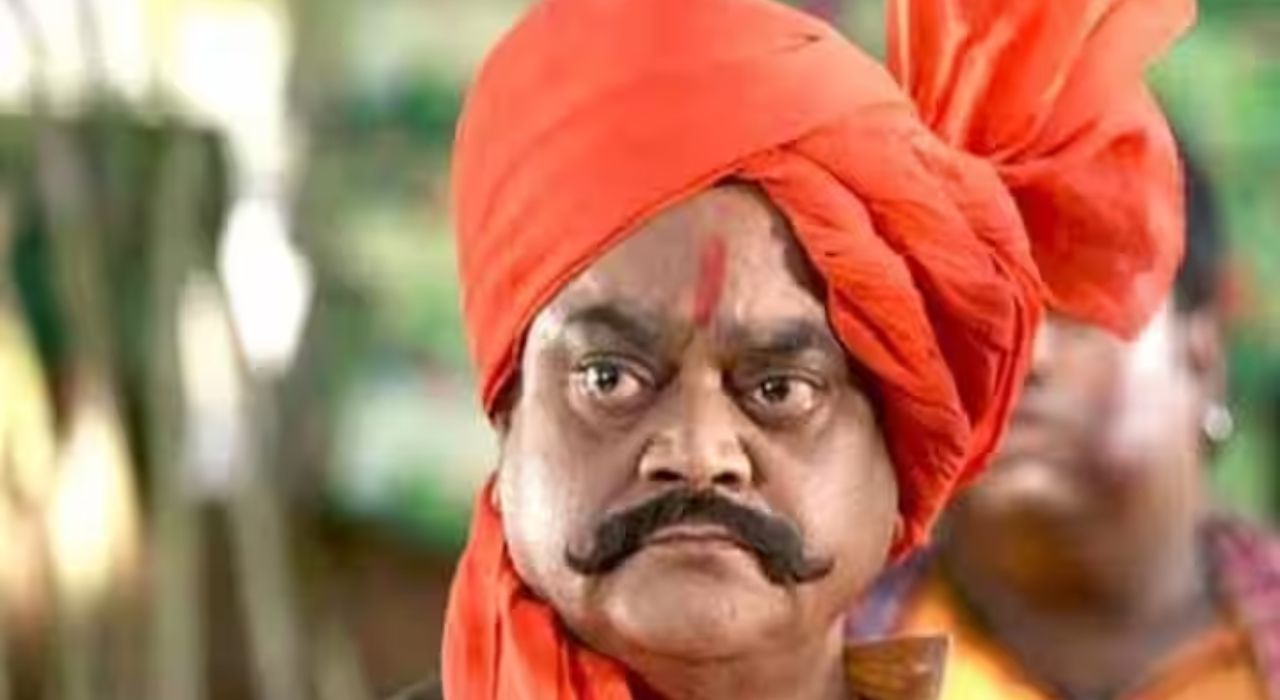 Ravindra Berde : ज्येष्ठ अभिनेते रवींद्र बेर्डे कालवश; लक्ष्मीकांत बेर्डेंच्या भावाची एक्झिट! Ravindra Berde : ज्येष्ठ अभिनेते रवींद्र बेर्डे कालवश; लक्ष्मीकांत बेर्डेंच्या भावाची एक्झिट!