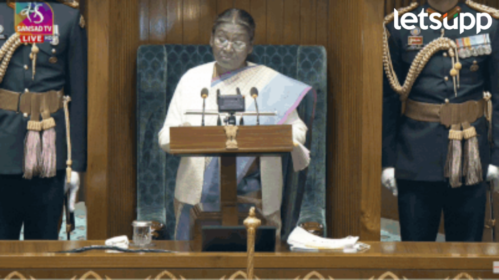 Budget 2024 : भरती घोटाळे रोखण्यासाठी सरकार कडक कायदे करणार, अभिभषणात राष्ट्रपतींची माहिती