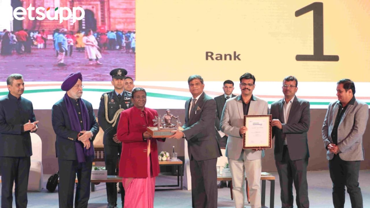 स्वच्छ सर्वेक्षणात महाराष्ट्र प्रथम क्रमांकावर, नवी मुंबई ठरलं देशातील तिसरे स्वच्छ शहर स्वच्छ सर्वेक्षणात महाराष्ट्र प्रथम क्रमांकावर, नवी मुंबई ठरलं देशातील तिसरे स्वच्छ शहर
