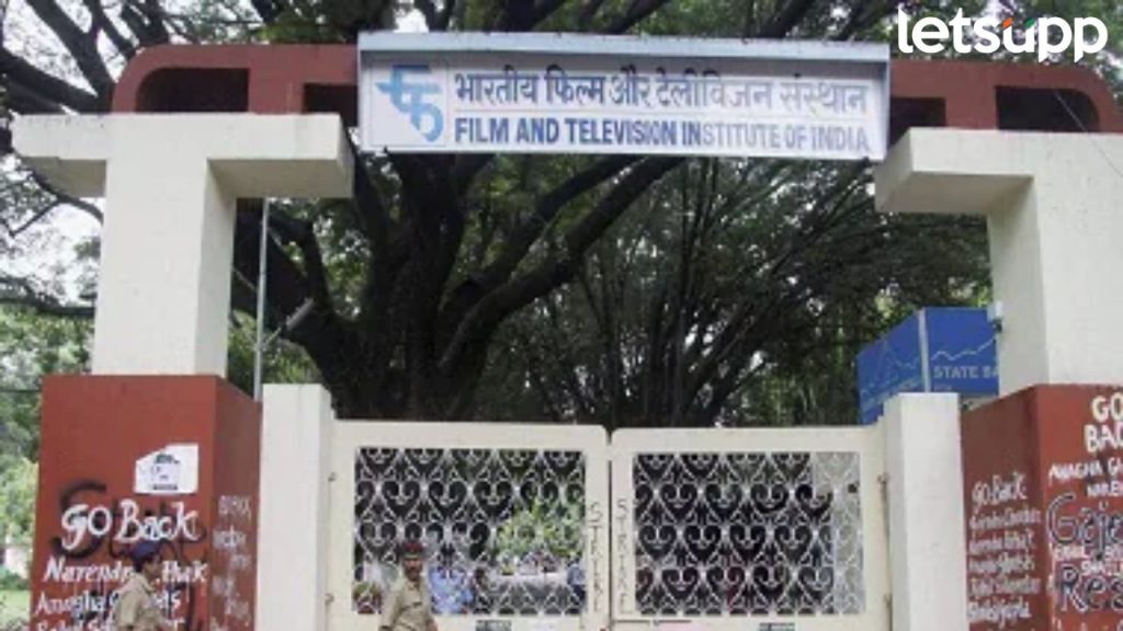 पुण्यात FTII मध्ये झळकलं वादग्रस्त बॅनर, हिंदूत्ववादी संघटना अन् विद्यार्थ्यांमध्ये तूफान राडा