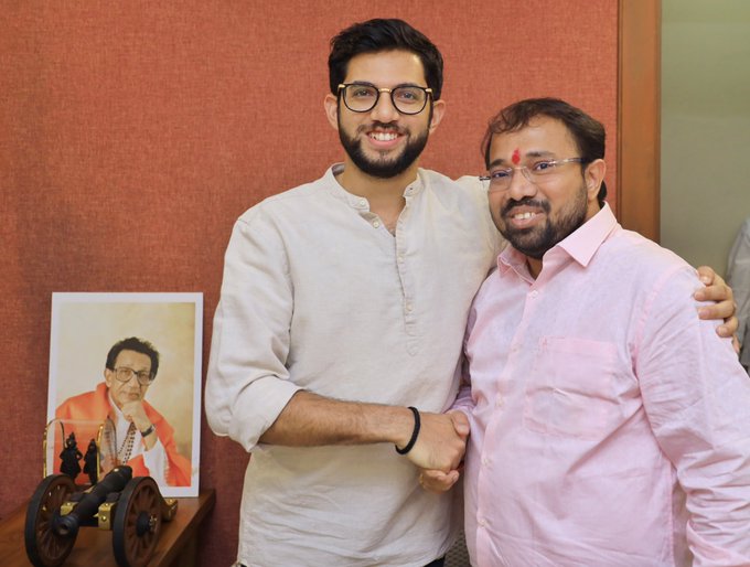 फुटण्यास नकार दिल्यानेच सूरज चव्हाणचा छळ; अटकेनंतर आदित्य ठाकरेंची पहिली प्रतिक्रिया Aaditya Thackeray & Suraj Chavan