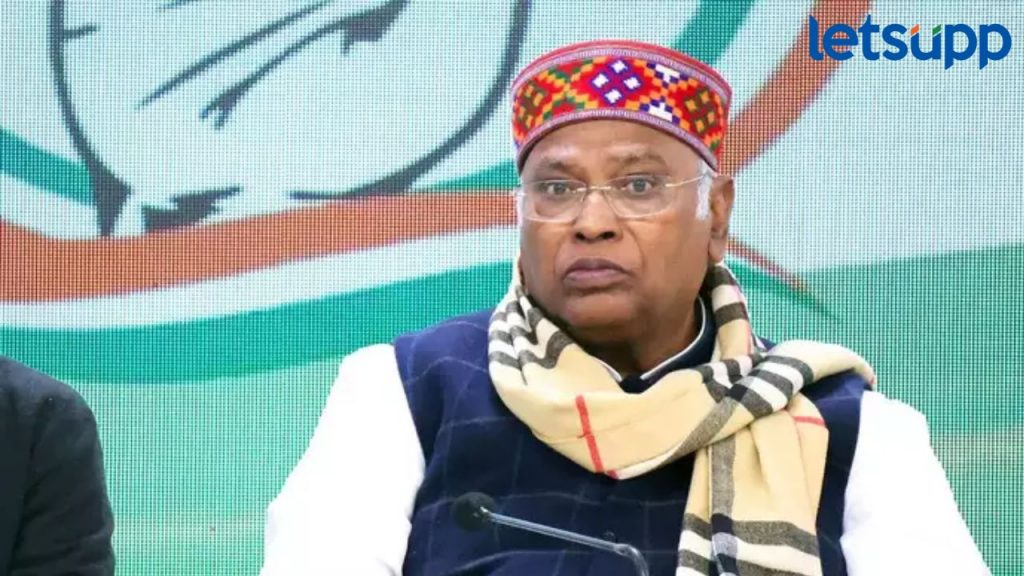 Mallikarjun Kharge : इंडिया आघाडीचे अध्यक्ष ठरले; विरोधी पक्षांच्या बैठकीत खरगेंच्या नावावर शिक्कामोर्तब!