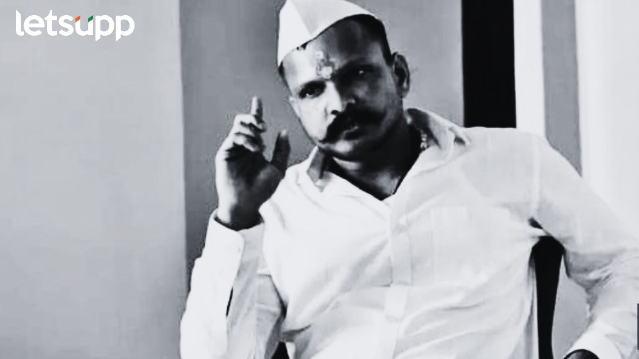 शरद मोहोळ हत्याप्रकरण; आठ आरोपी पकडले, वाहने, तीन पिस्टलही जप्त शरद मोहोळ हत्येत दोन वकिलही सहभागी; पोलिसांनी ठोकल्या बेड्या