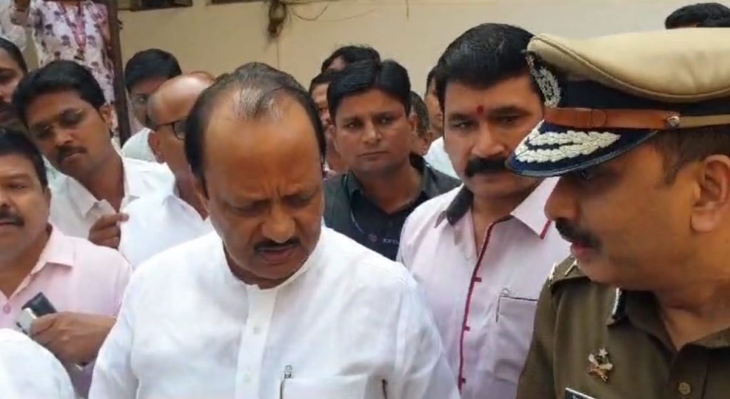 पत्रकारांची तक्रार, अजितदादांनी थेट आयुक्तानांच फटकारलं; काय होतं पोलिसांचं फर्मान?