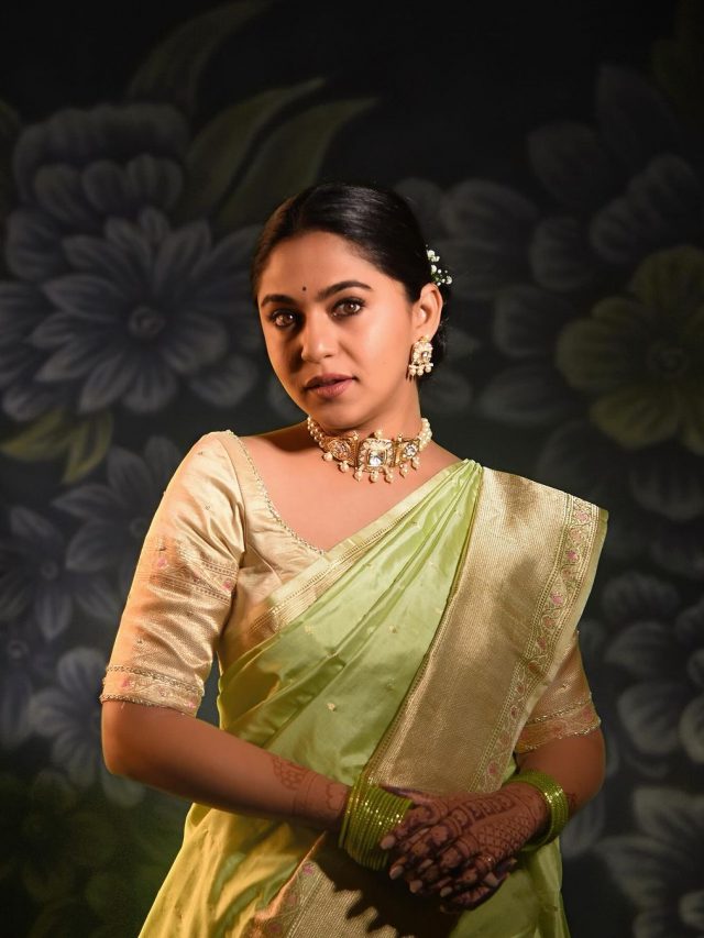 Mrunmayi Deshpande : अभिनेत्री मृण्मयी देशपांडेचा साडीतील  सुंदर-सोज्वळ लूक