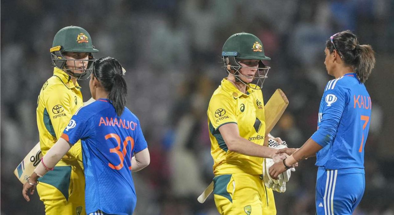 INDW vs AUSW : वनडेनंतर टी 20 मालिकाही गमावली; अखेरच्या सामन्यात ऑस्ट्रेलिया विजयी INDW vs AUSW : वनडेनंतर टी 20 मालिकाही गमावली; अखेरच्या सामन्यात ऑस्ट्रेलिया विजयी
