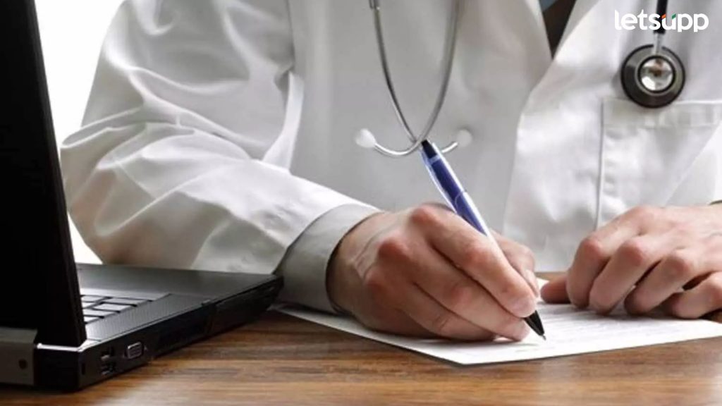 डॉक्टरांच्या वेड्या वाकड्या अक्षरावर HC नाराज; पोस्ट मोर्टम रिपोर्टसह सर्व गोष्टी कॅपिटलमध्ये लिहिण्याचे आदेश