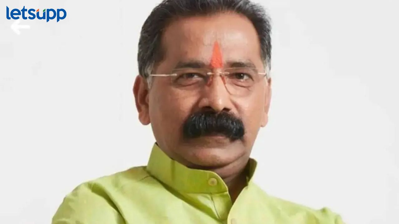 साळवींच्या पक्षप्रवेशाचा आनंद औटघटकेचा, कोकणात नाराजी; पदाधिकारी राजीनामे देणार Rajan Salvi