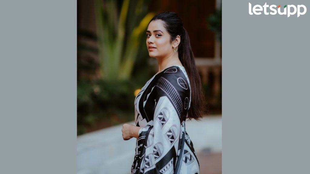 Girija Oak : आठ गाणी अन् 'दोन स्पेशल' नाटक, गिरिजा करणार रंगभूमीवर पदार्पण!