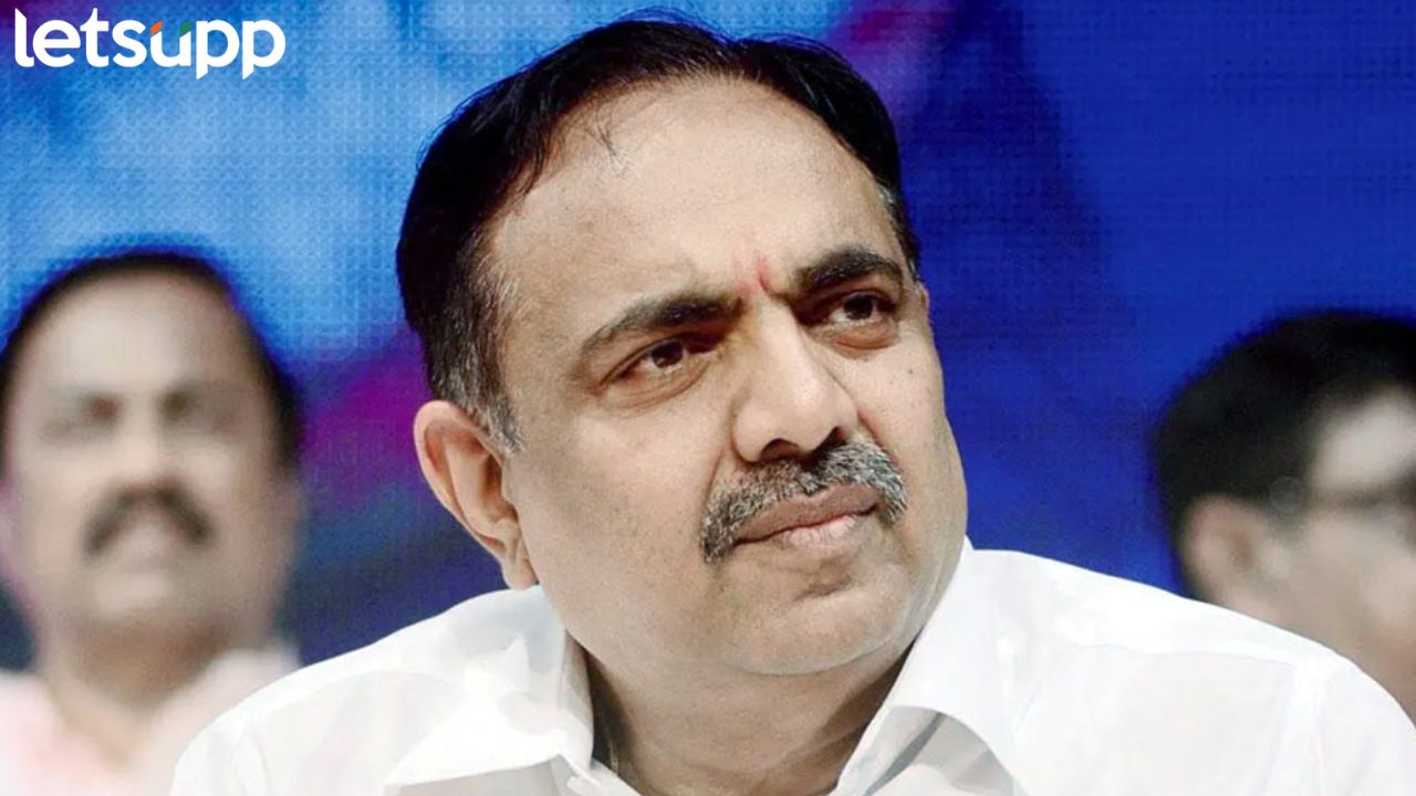 पक्ष आणि चिन्ह गेल्यानं नाउमेद होऊ नका; निष्ठावंत जनता…; जयंत पाटलांकडून कार्यकर्त्यांना बळ पक्ष गेल्यानं, चिन्ह गेल्यानं नाउमेद होऊ नका; निष्ठावंत जनता पवारांसोबत; जयंत पाटलांचे कार्यकर्त्यांना बळ