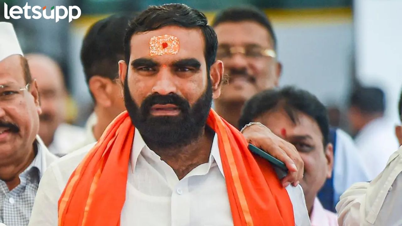“बाहेर गेलेल्या कार्यकर्त्यांची लिस्ट द्या, मतदारांना आणण्यासाठी फोन पे करा”; आमदार बांगरांच्या वक्तव्याने खळबळ! Santosh Bangar