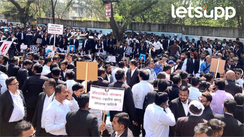 आढाव दाम्पत्याच्या हत्येच्या निषेधार्थ वकिल संघटना आक्रमक, जिल्हाधिकारी कार्यालयावर काढला धडक मोर्चा